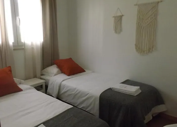 בית נופש Casal Do Pinheiro *