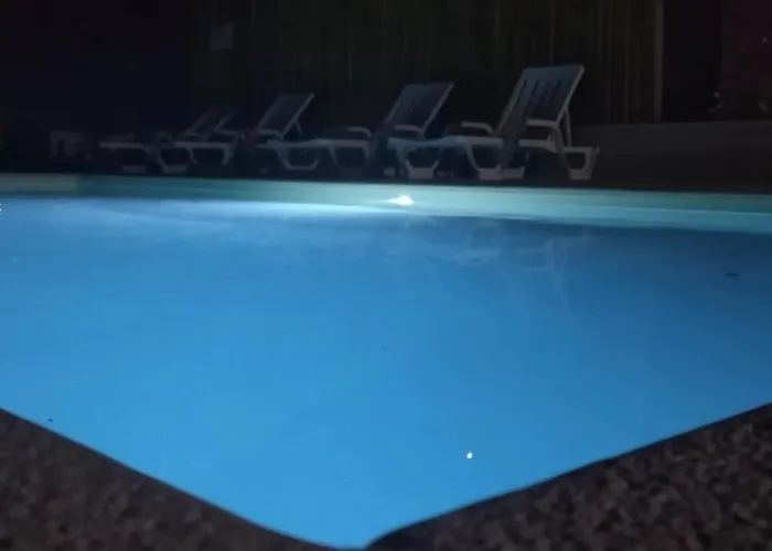 בית נופש Casal Do Pinheiro אובידוס